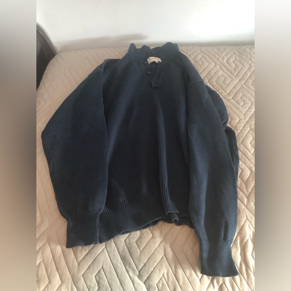 Men’s sweater
